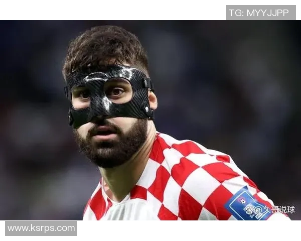 日本足球明星戴面具的背后故事与赛场传奇揭秘